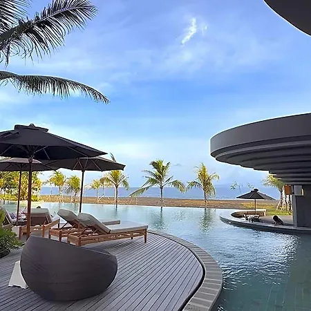 Quenzo Beach Resort